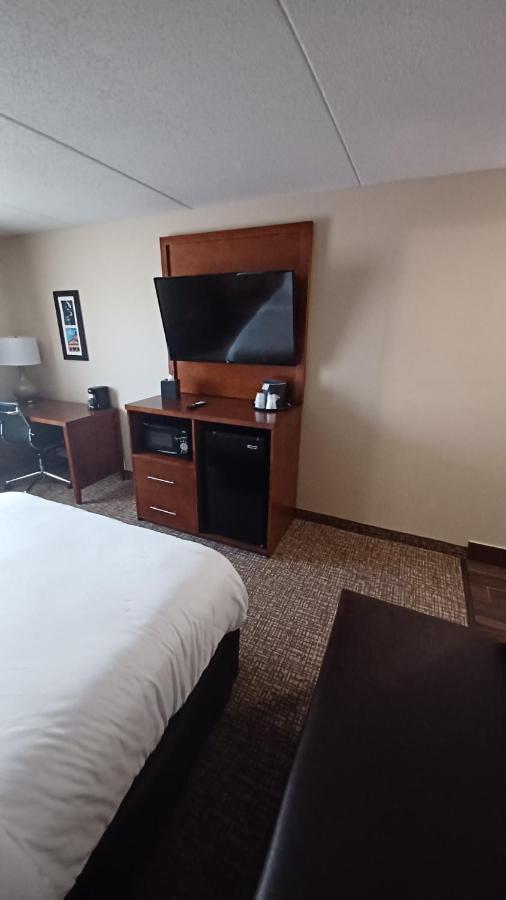 Wingate By Wyndham Pittsburgh Hotel
